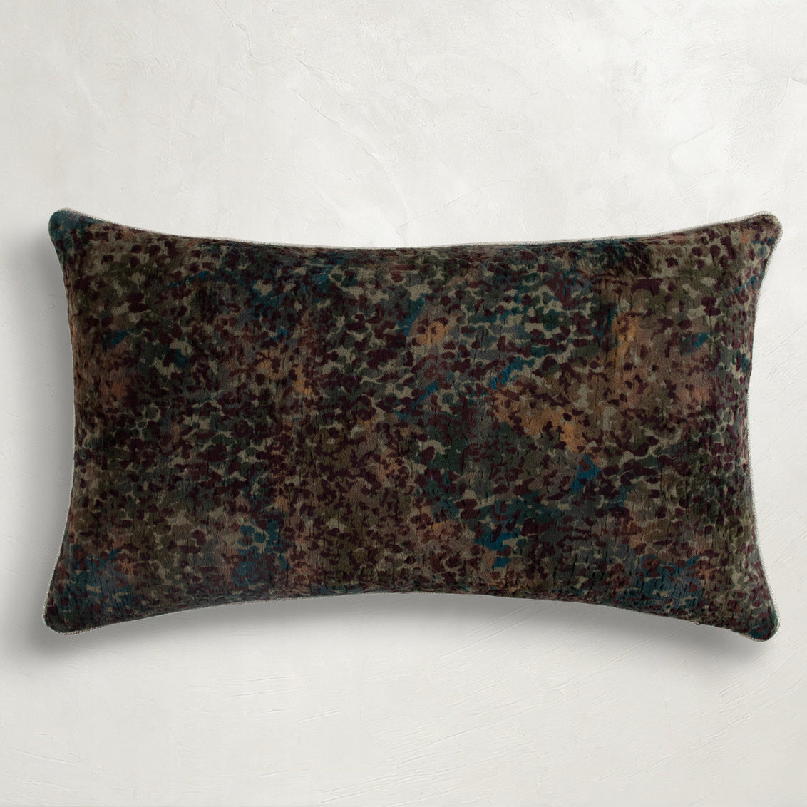 Incognito Plum Poly 14x24
