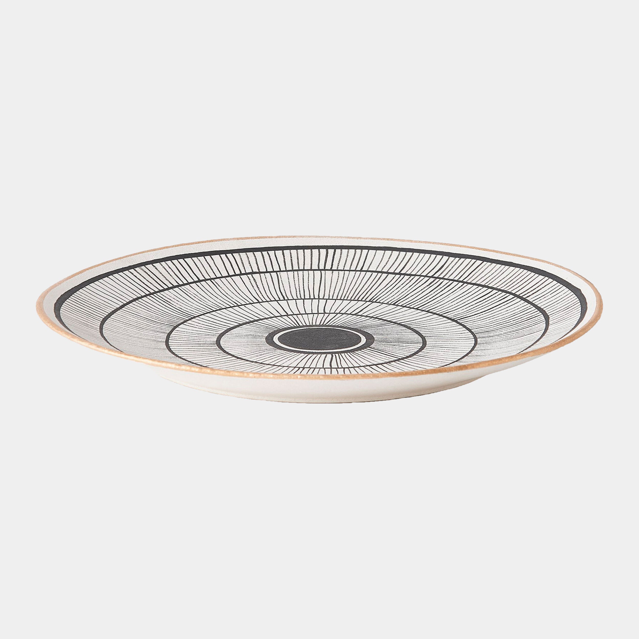 Medallion Black and Beige Charger