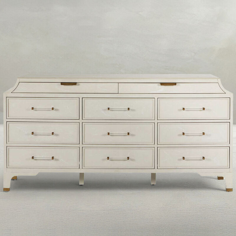 Alexandra Dresser