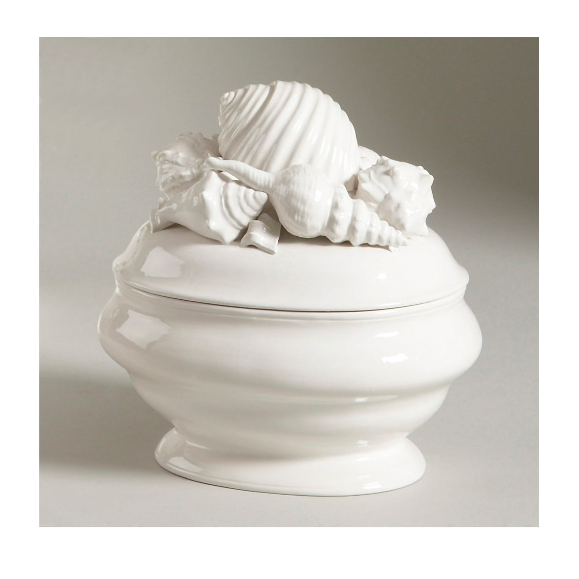 Shell Ceramic Tureen in 10.5 / Ceramic/Porcelain - Chelsea House