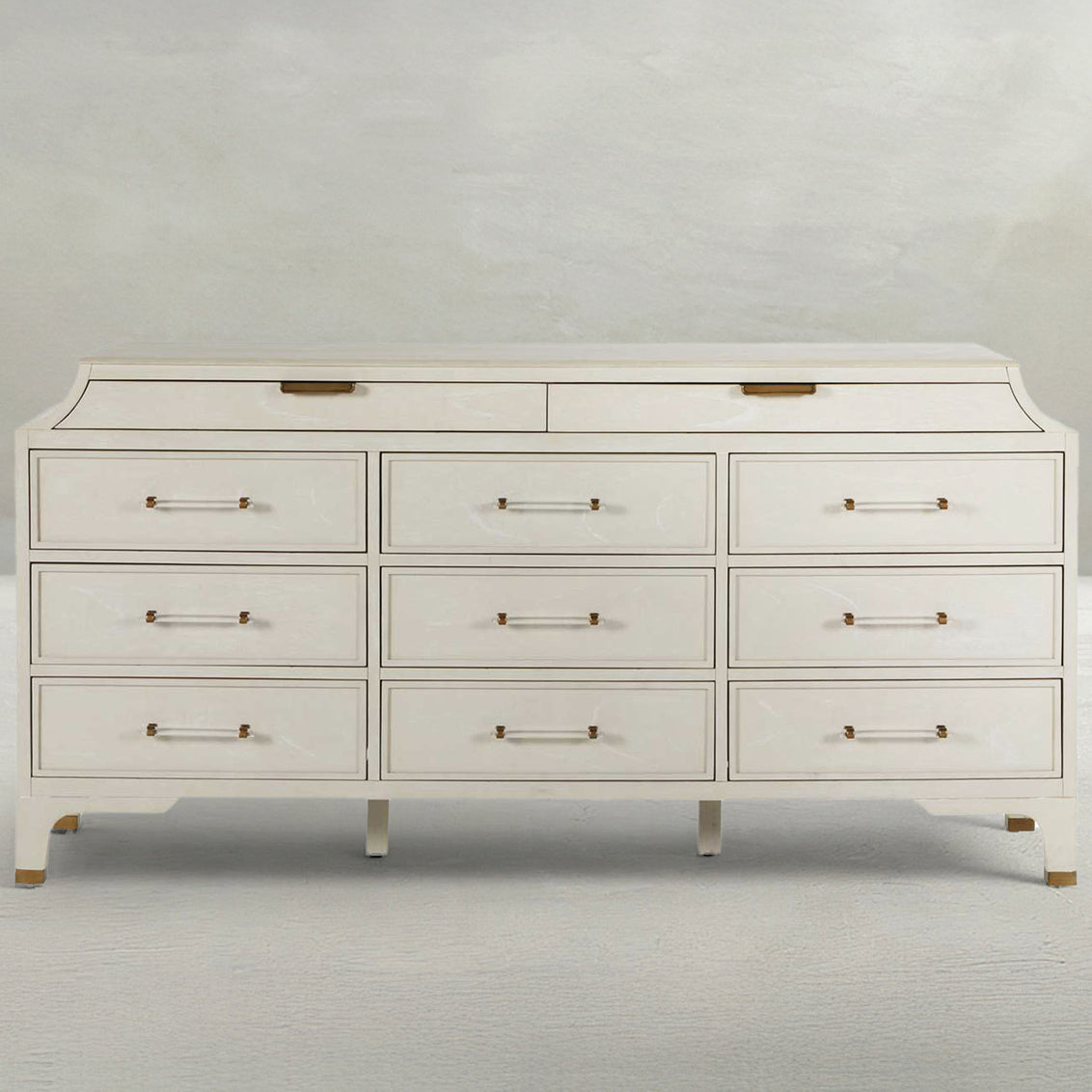 Alexandra Dresser