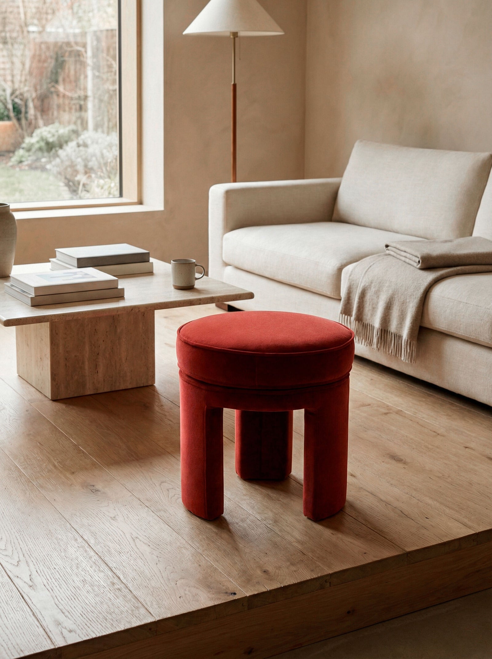 Papu Stool-Cayenne
