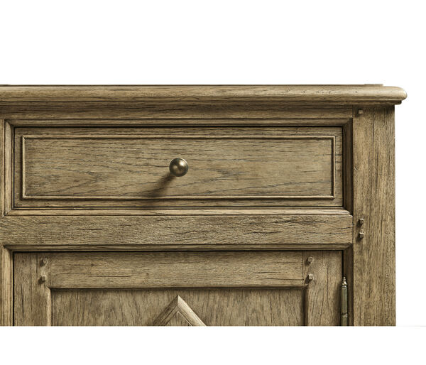 Eon Rustic French Server