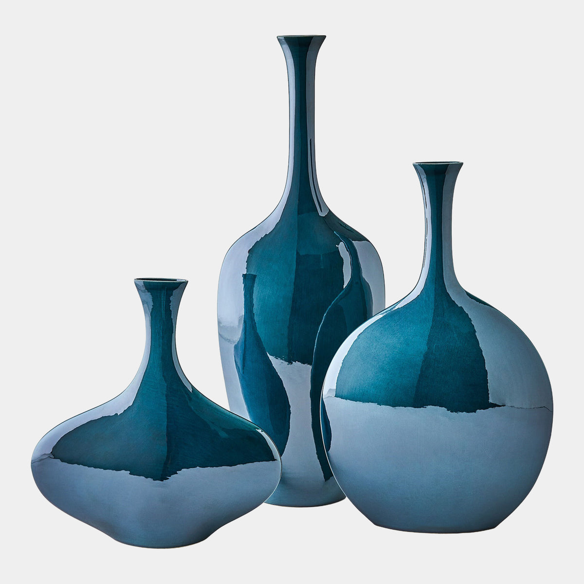 Silhouette Vase-Reactive Blue-Round