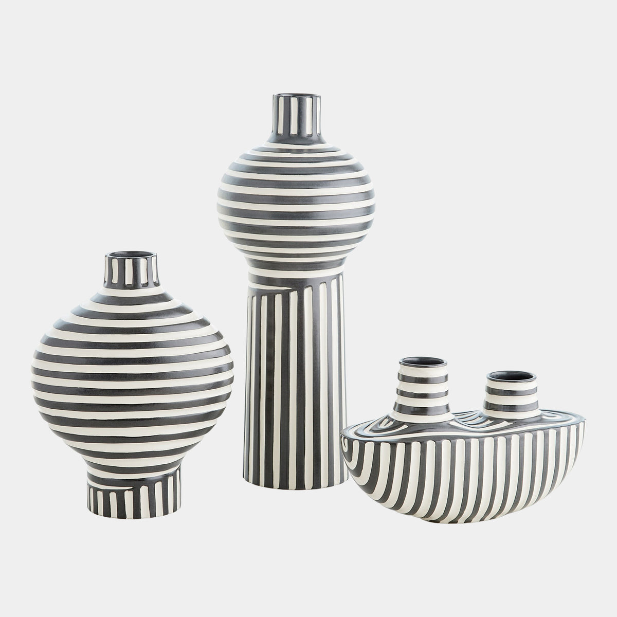 Colbert Vase-Black/White-Short