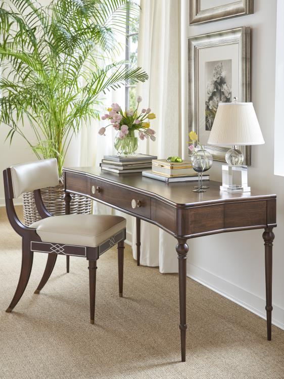 Evalina Desk