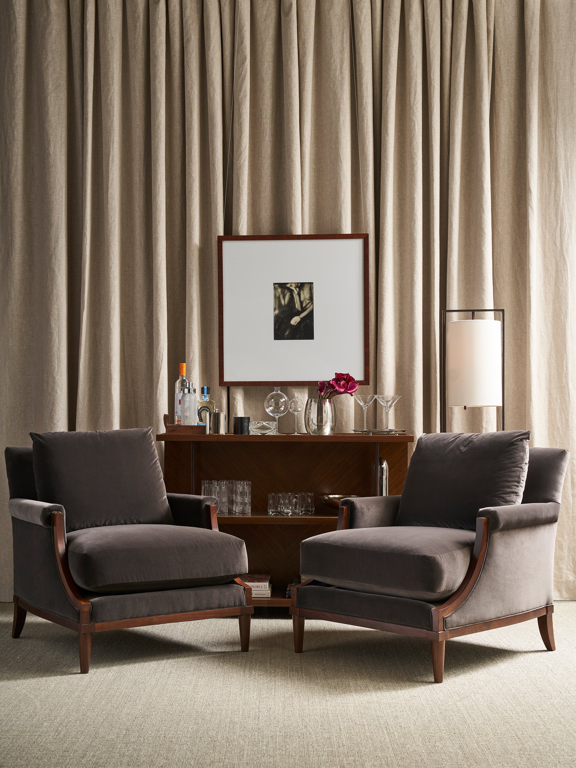 Ozzie Bar / Console