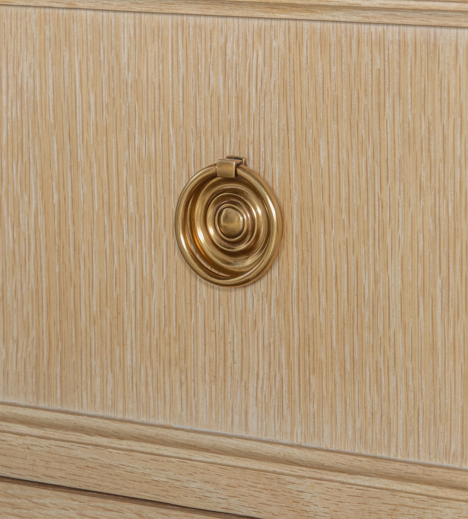 Aubert Chest
