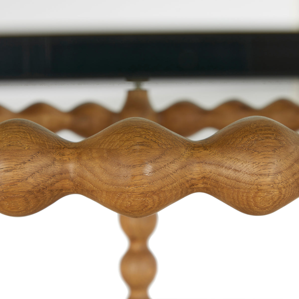 Gwen Dining Table