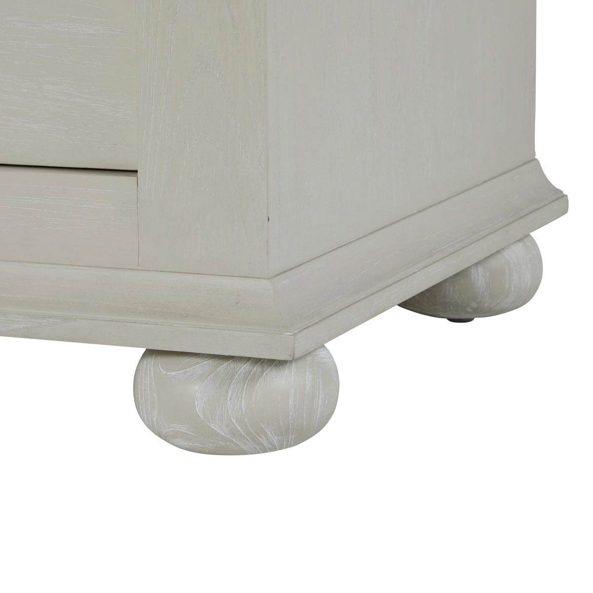 Crestine Chest