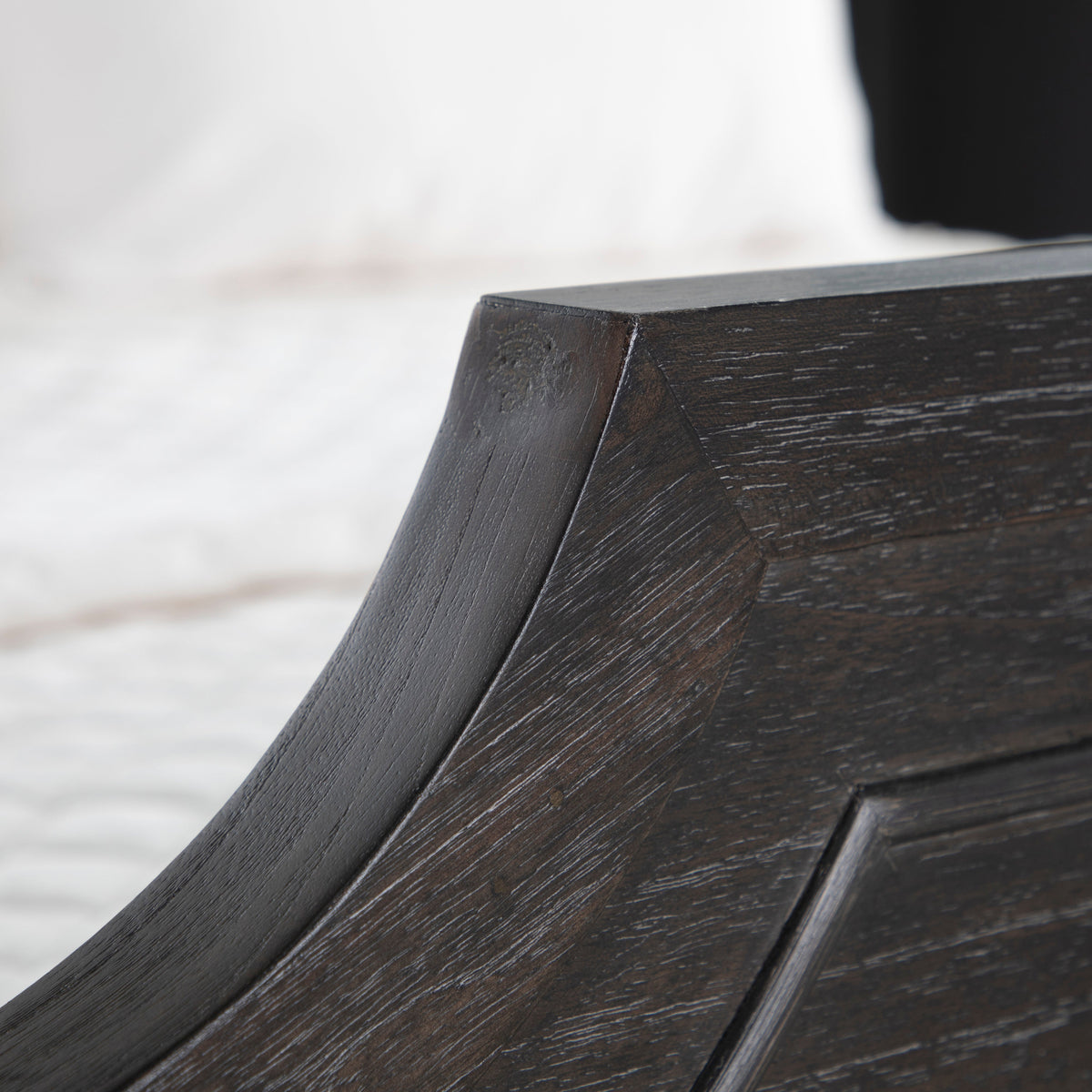 Alexandra King Bed - Dark