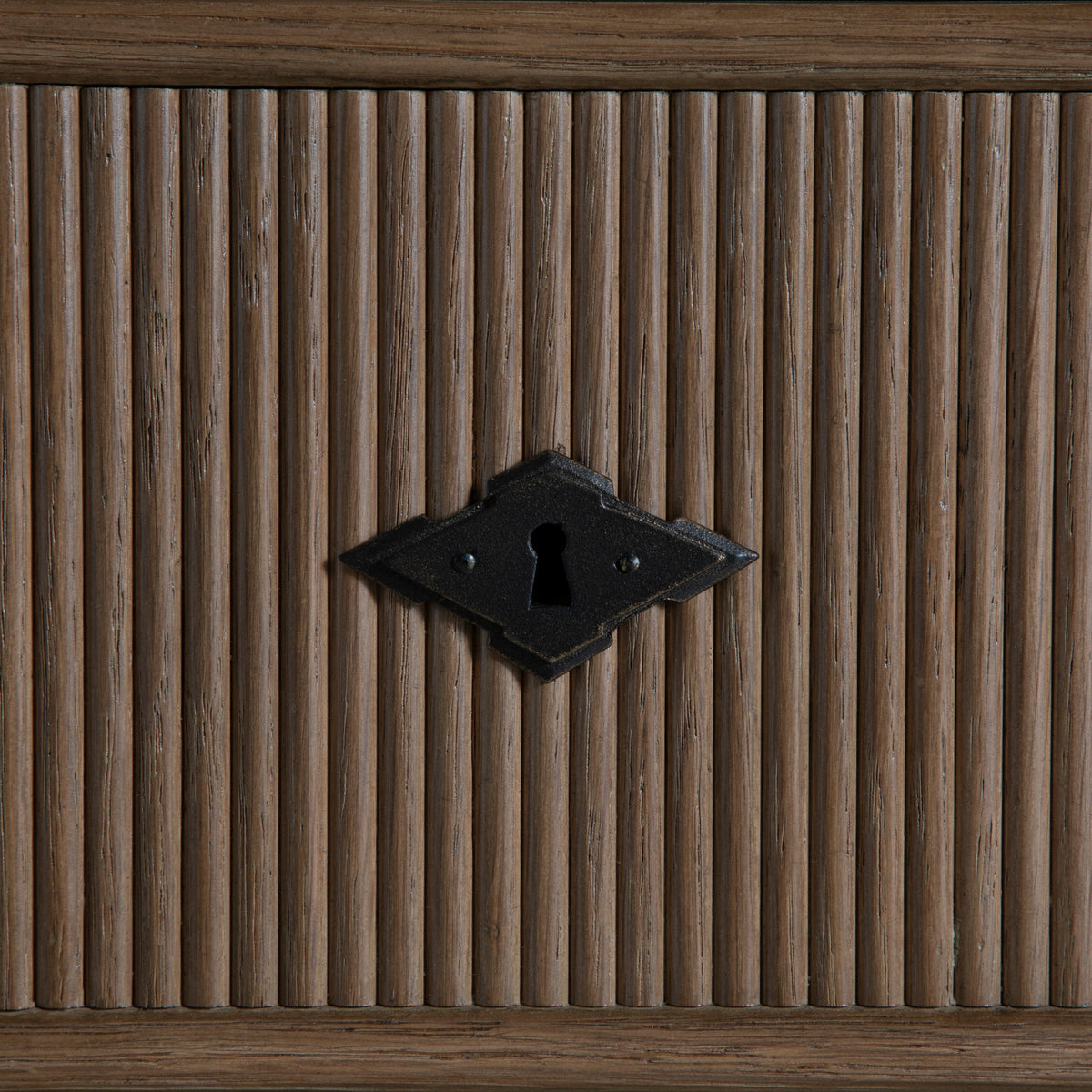 Andrea Chest - Natural