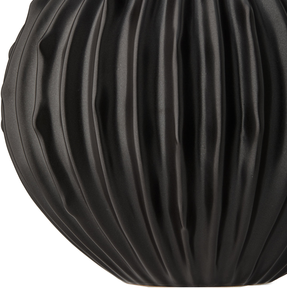 Nebula Vase-Ridged-Black