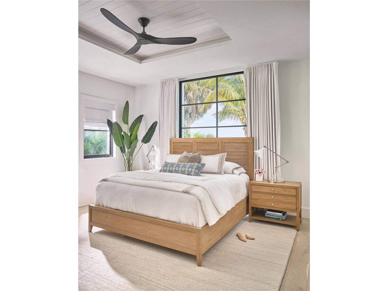 Weekender Coastal Living Home Collection Weekender Bed Queen