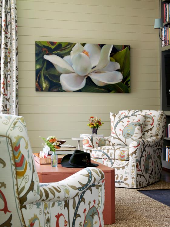 Silhouettes Chair With English Arm (Dressmaker)