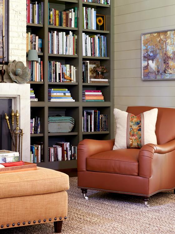 Silhouettes Chair With English Arm (Exp Leg)